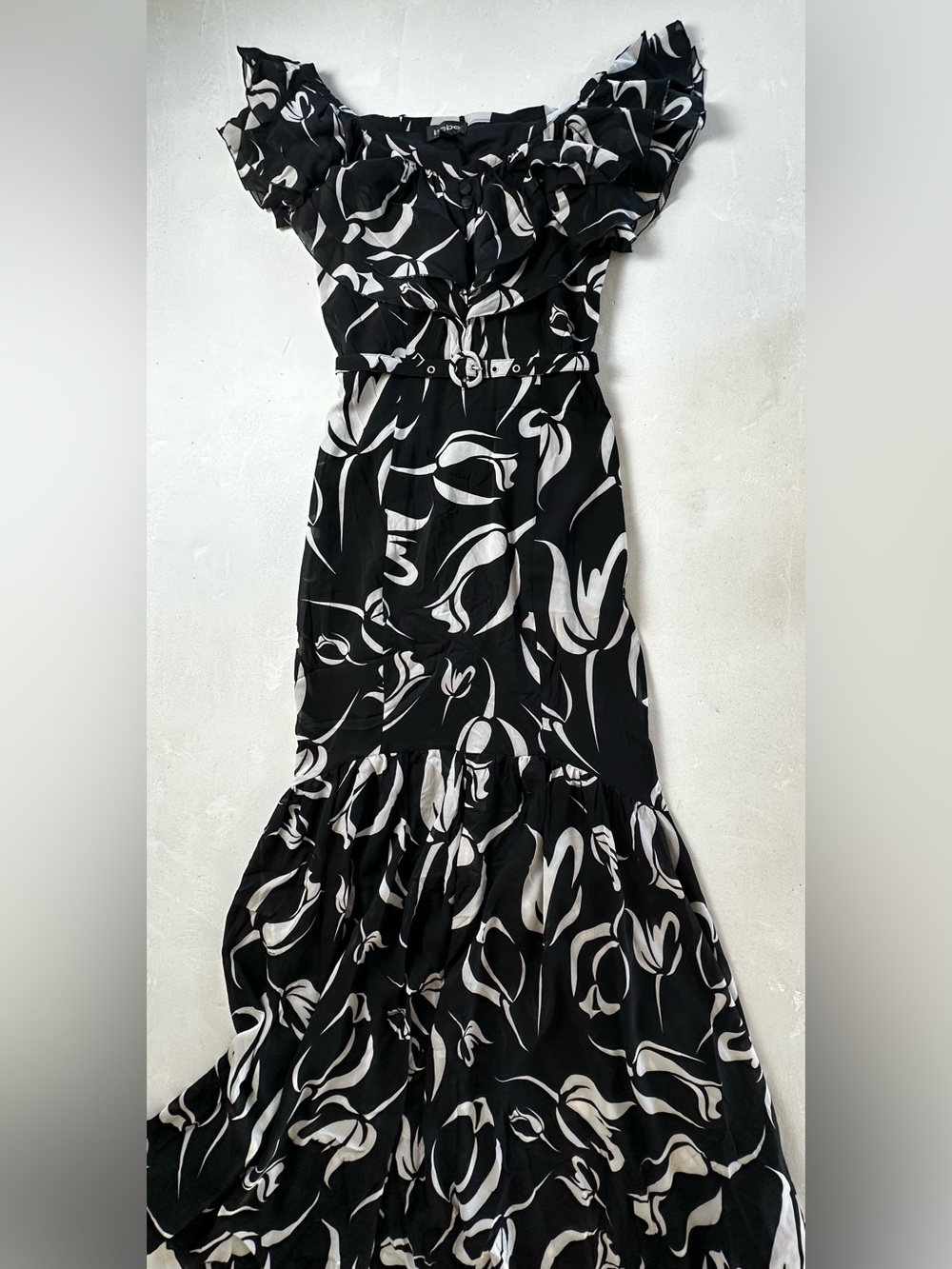 Authentic bebe Black & White Floral Ruffle Maxi Dress